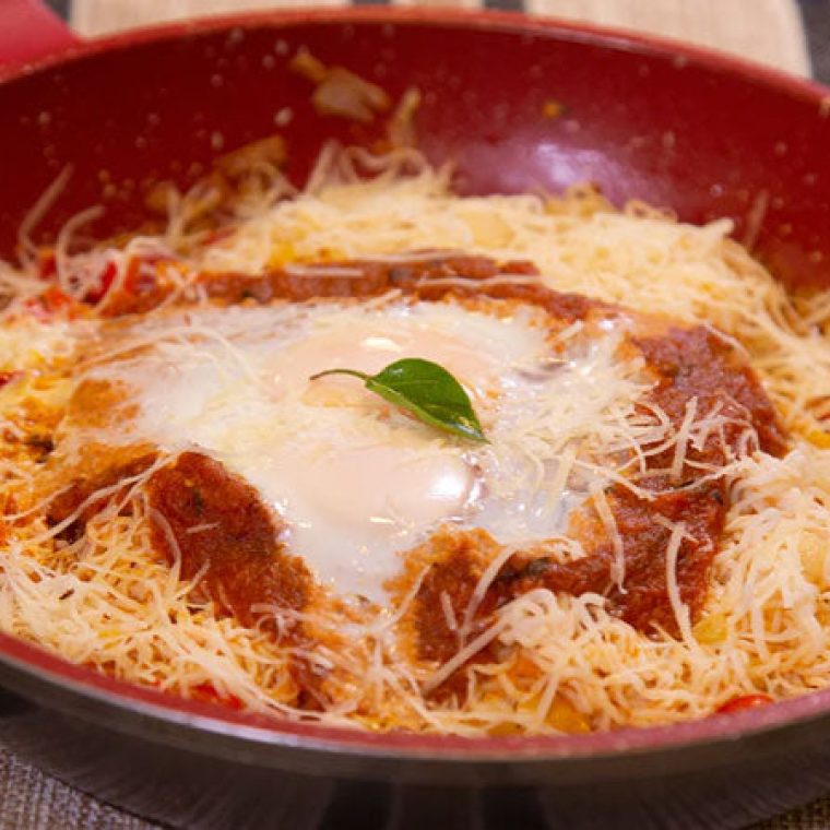 Imagem-banner-receita-Cabelo-De-Anjo-Com-Ovos-Ao-Molho-De-Tomate