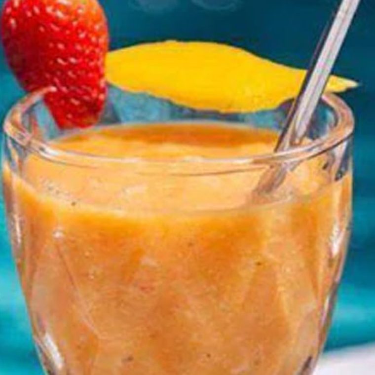 Imagem-banner-receita-Smoothie-De-Morango-E-Manga-Com-Arroz-Konjac